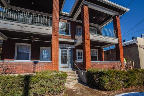 The Villa 1B Downtown Covington by St. Elizabeth in 柯芬頓 (KY) The Villa 1B Downtown Covington by St. Elizabeth in 柯芬頓 (KY)