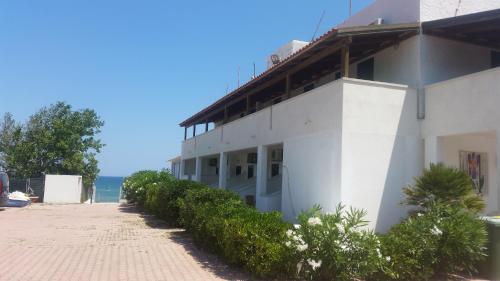 Exterior view, Hotel Residence Alga Blu sul Mare in Vieste Exterior view, Hotel Residence Alga Blu sul Mare in Vieste