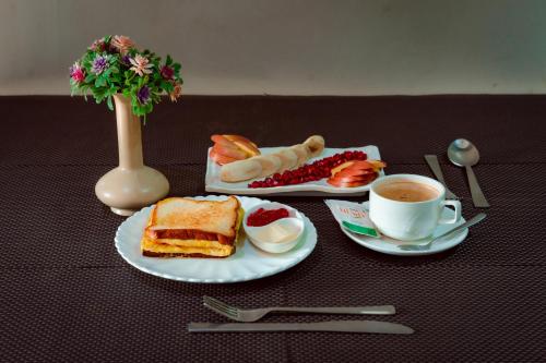 F&B, Hotel Everest Inn Pvt. Ltd. in 부트왈 F&B, Hotel Everest Inn Pvt. Ltd. in 부트왈