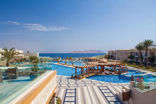 Zwembad, Sunrise Arabian Beach Resort in Sharm El Sheikh Zwembad, Sunrise Arabian Beach Resort in Sharm El Sheikh