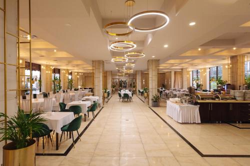 Jedzenie i napoje, Best Western Plus Atakent Park Hotel in Ałmaty Jedzenie i napoje, Best Western Plus Atakent Park Hotel in Ałmaty