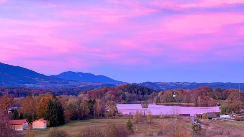 Ferienwohnungen Schwarzer in Seehausen am Staffelsee in Seehausen am Staffelsee Ferienwohnungen Schwarzer in Seehausen am Staffelsee in Seehausen am Staffelsee