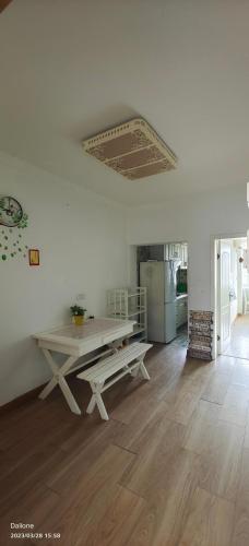Szolgáltatások, Yailon - XuanWu Lake - JiuHuaShan Metro St-ation 雅伦之屋-玄武湖九华山地铁站店 near Zijinshan Observatory Szolgáltatások, Yailon - XuanWu Lake - JiuHuaShan Metro St-ation 雅伦之屋-玄武湖九华山地铁站店 near Zijinshan Observatory