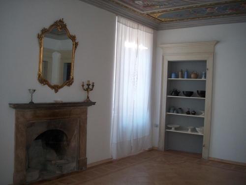 Palazzo Polini-Fioretti Apartment in Carassai Palazzo Polini-Fioretti Apartment in Carassai