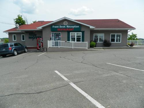 Ulaz, Hilltop Motel & Restaurant in Grand Falls (NB) Ulaz, Hilltop Motel & Restaurant in Grand Falls (NB)