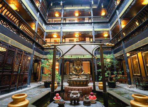 A szálláshely kívülről, Buddhazen Hotel in Wenshu Yuan Kolostor Környéke A szálláshely kívülről, Buddhazen Hotel in Wenshu Yuan Kolostor Környéke