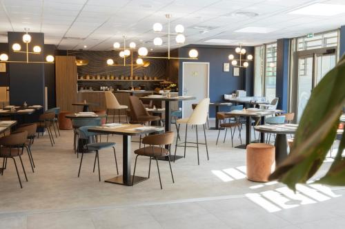 Restaurant, The Originals Residence Aix Schuman in Aix-en-Provence Restaurant, The Originals Residence Aix Schuman in Aix-en-Provence