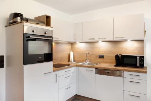 Apart Löffler (Apart Loffler) in เพอร์พัท Apart Löffler (Apart Loffler) in เพอร์พัท