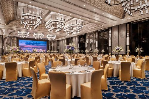 Meeting room / ballrooms, The Ritz-Carlton, Guangzhou in Tianhe District-Zhujiang New Town Meeting room / ballrooms, The Ritz-Carlton, Guangzhou in Tianhe District-Zhujiang New Town