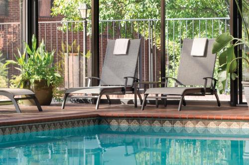 Swimming pool, Radisson Hotel Colorado Springs Airport in Colorado Springs (CO) Swimming pool, Radisson Hotel Colorado Springs Airport in Colorado Springs (CO)