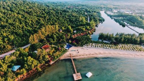 Beach, Chez Carole Beach Resort Phu Quoc in Cua Can Beach, Chez Carole Beach Resort Phu Quoc in Cua Can