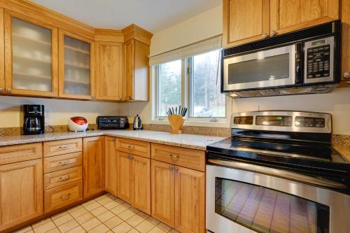 Sunny Stratton Townhome about 1 Mi to Skiing! in Stratton Sunny Stratton Townhome about 1 Mi to Skiing! in Stratton