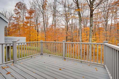 Sunny Stratton Townhome about 1 Mi to Skiing! in Stratton Sunny Stratton Townhome about 1 Mi to Skiing! in Stratton