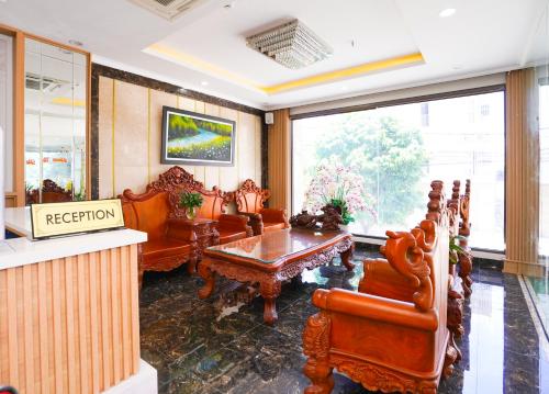 An Duong Hotel and Apartment near Tien Hieu Marble Handicraft Sculptures An Duong Hotel and Apartment near Tien Hieu Marble Handicraft Sculptures