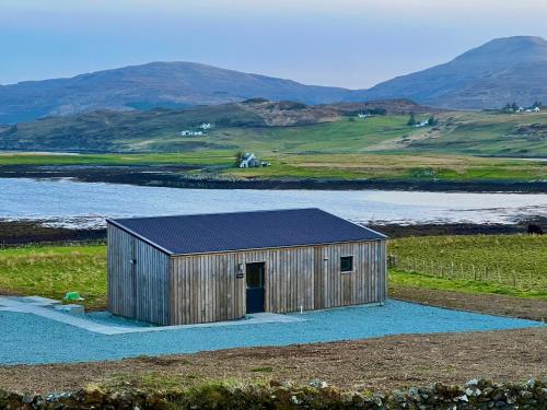 The Bothy, Vatten, Dunvegan