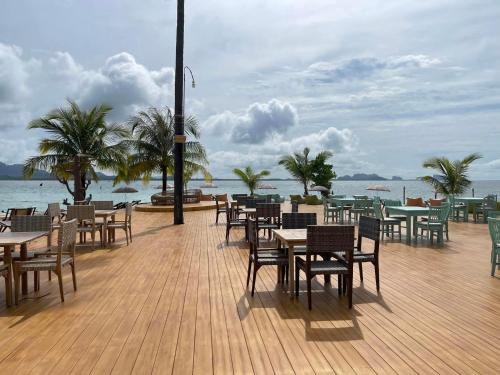 Restaurant, Koh Mook Sivalai Beach Resort in Trang Restaurant, Koh Mook Sivalai Beach Resort in Trang