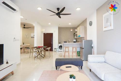 RICA @ Near KLCC #4pax #2carparks #Netflix near Sentul Timur LRT Station RICA @ Near KLCC #4pax #2carparks #Netflix near Sentul Timur LRT Station