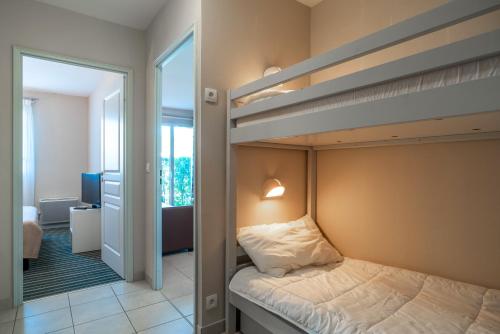 Les Thermes 402 - Appt avec piscine commune