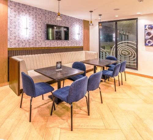 Pub/Lounge, REEC Machala by Oro Verde Hotels in Machala Pub/Lounge, REEC Machala by Oro Verde Hotels in Machala