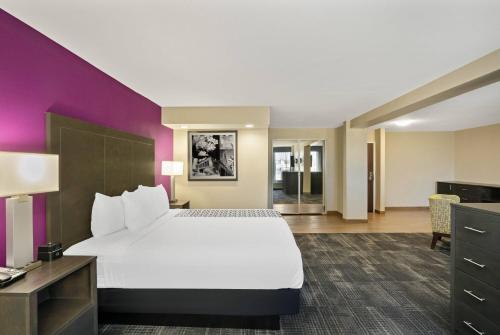 La Quinta Inn & Suites by Wyndham Columbus MS in Columbus (Mississippi) La Quinta Inn & Suites by Wyndham Columbus MS in Columbus (Mississippi)