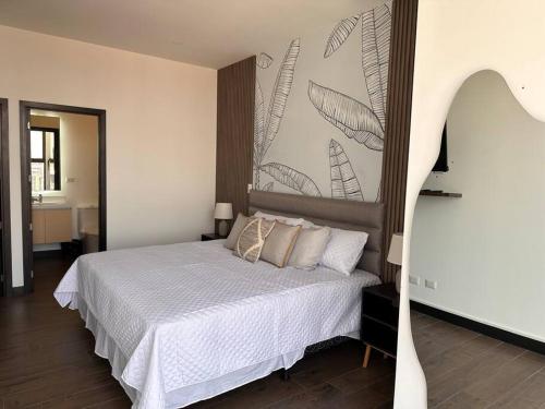 Incredible and Stylish 2 bedroom apartment in zone 10 in Guatemala Incredible and Stylish 2 bedroom apartment in zone 10 in Guatemala