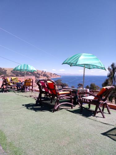 Hostal restauran flor de mi tierra in Κοπακαμπάνα Hostal restauran flor de mi tierra in Κοπακαμπάνα