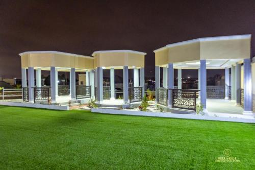 Балкон/тераса, Bella Ella Hotel & Event Center in Kasoa Балкон/тераса, Bella Ella Hotel & Event Center in Kasoa