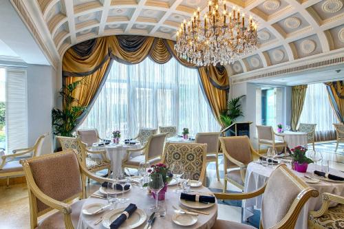 Restaurant, InterContinental Kyiv By IHG in Kyiv Restaurant, InterContinental Kyiv By IHG in Kyiv