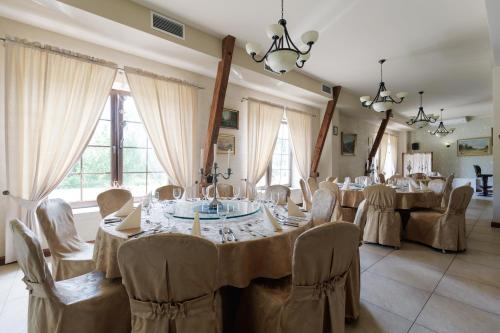 Restaurante, Hotel Folwark in Zgierz Restaurante, Hotel Folwark in Zgierz