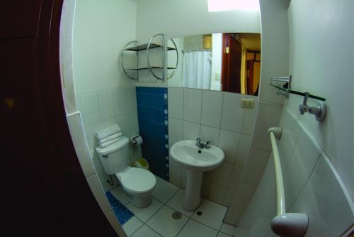 Bathroom, Takora Inn in Tacna Bathroom, Takora Inn in Tacna