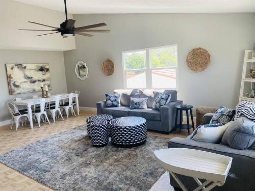 Spacious 4 Bedroom with Arcade and Heated Pool by Beach in 棕櫚港 (FL) Spacious 4 Bedroom with Arcade and Heated Pool by Beach in 棕櫚港 (FL)