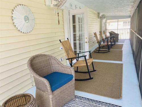 Spacious 4 Bedroom with Arcade and Heated Pool by Beach in 棕櫚港 (FL) Spacious 4 Bedroom with Arcade and Heated Pool by Beach in 棕櫚港 (FL)