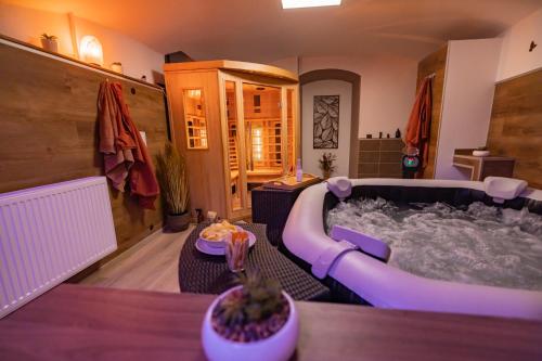 Zuhanyzó, Apartmány Nežárka a privátní wellness (Apartmany Nezarka a privatni wellness) in Jindrichuv Hradec Zuhanyzó, Apartmány Nežárka a privátní wellness (Apartmany Nezarka a privatni wellness) in Jindrichuv Hradec