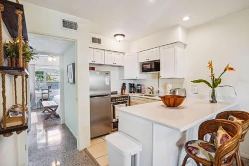 Beach Quarters 3BR - #2, #3, #4 in Gulfport (FL) Beach Quarters 3BR - #2, #3, #4 in Gulfport (FL)