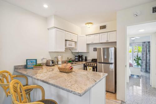 Beach Quarters 3BR - #2, #3, #4 in Gulfport (FL) Beach Quarters 3BR - #2, #3, #4 in Gulfport (FL)