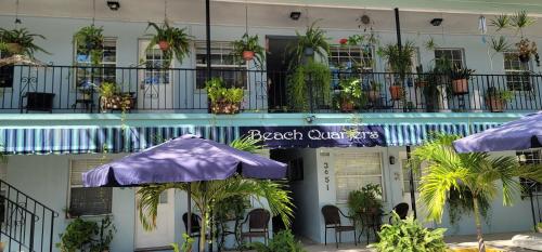 Beach Quarters 3BR - #2, #3, #4 in Gulfport (FL) Beach Quarters 3BR - #2, #3, #4 in Gulfport (FL)