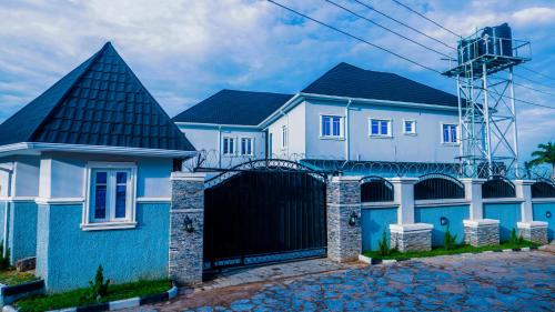 Utvendig, 2 bedroom Greys apartment Gwarimpa in Abuja Utvendig, 2 bedroom Greys apartment Gwarimpa in Abuja