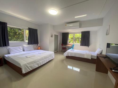 Sivaphruek Place near Maha-Chesadabodindranusorn Bridge Sivaphruek Place near Maha-Chesadabodindranusorn Bridge