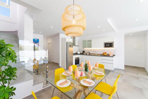 Faciliteiten, Villa Delmeza by Villa Plus in Costa Calero Faciliteiten, Villa Delmeza by Villa Plus in Costa Calero