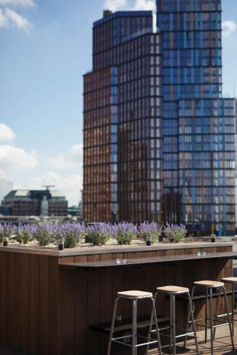 발코니/테라스, 몽칼름 로얄 런던 하우스-시티 오브 런던 (Montcalm Royal London House-City of London) near 런던박물관 발코니/테라스, 몽칼름 로얄 런던 하우스-시티 오브 런던 (Montcalm Royal London House-City of London) near 런던박물관