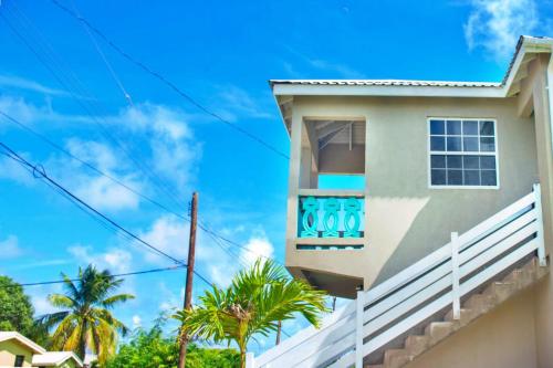 Balcony/terrace, Cozy Modern Upstairs 2 Bed A/C Apt Near 2 Everything in Long Bay Balcony/terrace, Cozy Modern Upstairs 2 Bed A/C Apt Near 2 Everything in Long Bay