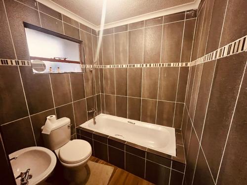 Badkamer, Mphatlalatsane BnB in Maseru Badkamer, Mphatlalatsane BnB in Maseru