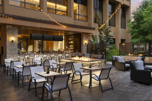 Restaurant, San Diego Marriott La Jolla in La Jolla Restaurant, San Diego Marriott La Jolla in La Jolla