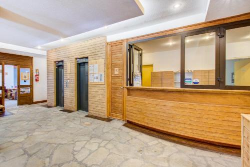 Lobby, Vacanceole - Le Borsat IV in Tignes Lobby, Vacanceole - Le Borsat IV in Tignes