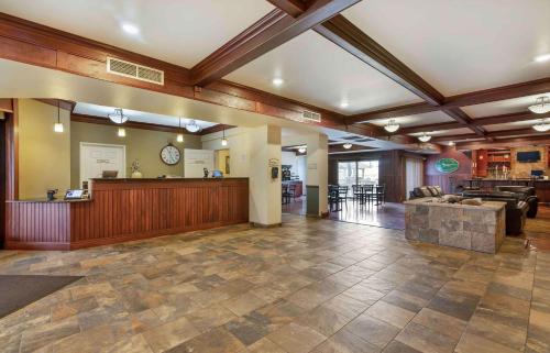 Lobby, Extended Stay America Suites - Minot in Minot (ND) Lobby, Extended Stay America Suites - Minot in Minot (ND)