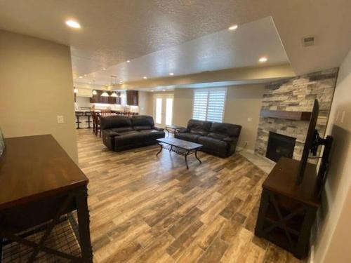 Luxury 2 Bdrm 2 bath in heart of Salt Lake Valley in Taylorsville Area Luxury 2 Bdrm 2 bath in heart of Salt Lake Valley in Taylorsville Area