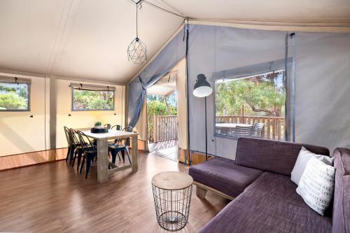 斯卡曼德洛斯假日營區酒店 (Scamander Sanctuary Holiday Park) in 斯卡曼德洛斯 斯卡曼德洛斯假日營區酒店 (Scamander Sanctuary Holiday Park) in 斯卡曼德洛斯