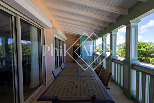 5 bed-rooms Beach-front Duplex of 189 m2 at Orient Beach in Saint Martin 5 bed-rooms Beach-front Duplex of 189 m2 at Orient Beach in Saint Martin