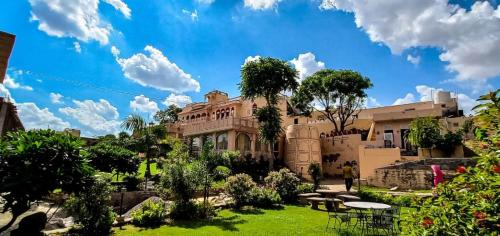 Fort Beejwar Chauhan by AAYAMs Neemrana in 阿爾瓦爾 Fort Beejwar Chauhan by AAYAMs Neemrana in 阿爾瓦爾