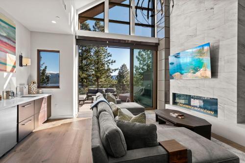 Appreciate this exclusive private penthouse located on Lake Tahoe in Crystal Bay Appreciate this exclusive private penthouse located on Lake Tahoe in Crystal Bay